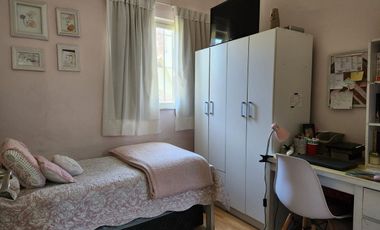 CASA 4 AMB C/ JARDIN, COCHERA, QUINCHO. LLAVALLOL