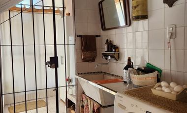 CASA 4 AMB C/ JARDIN, COCHERA, QUINCHO. LLAVALLOL