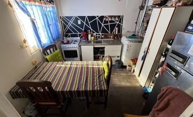 CASA 4 AMBIENTES EN VENTA EN LANUS ESTE