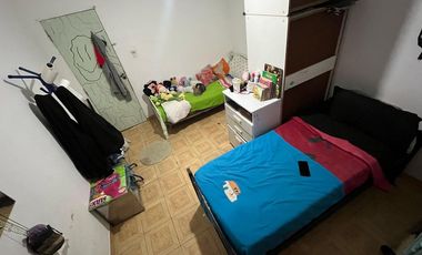 CASA 4 AMBIENTES EN VENTA EN LANUS ESTE