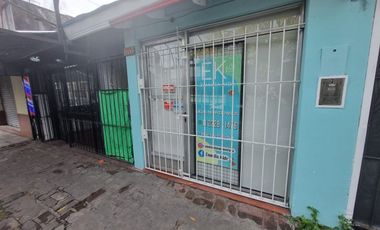 VENTA PH 3 AMB AL FRENTE 2 LOCALES PATIO, LANUS