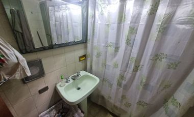 VENTA PH 3 AMB AL FRENTE 2 LOCALES PATIO, LANUS