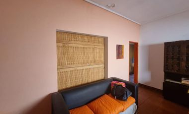 VENTA PH 3 AMB AL FRENTE 2 LOCALES PATIO, LANUS