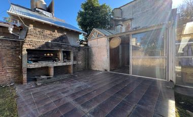 CASA 3 AMBIENTES VENTA EN LONGCHAMPS APTO CREDITO