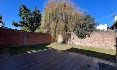 CASA 3 AMBIENTES VENTA EN LONGCHAMPS APTO CREDITO