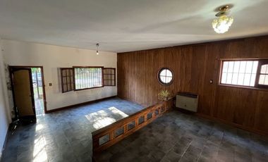 CASA 3 AMBIENTES VENTA EN LONGCHAMPS APTO CREDITO