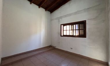 CASA 3 AMBIENTES VENTA EN LONGCHAMPS APTO CREDITO