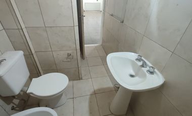 CASA 3 AMBIENTES CON COCHERA ALQUILER LLAVALLOL