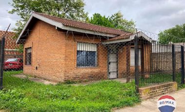 CASA EN VENTA 2 AMB - MONTE GRANDE