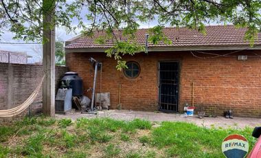 CASA EN VENTA 2 AMB - MONTE GRANDE
