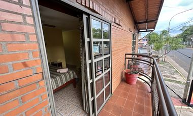 ALQUILA HABITACIONES-- RESIDENCIA UNIVERSITARIA FEMENINA
