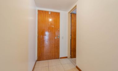 Importante monoambiente amoblado y con balcon !!
