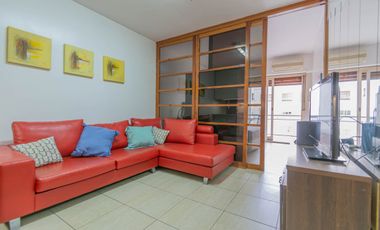Importante monoambiente amoblado y con balcon !!