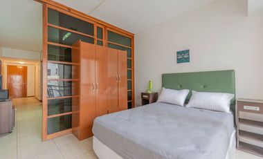 Importante monoambiente amoblado y con balcon !!