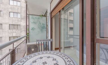 Importante monoambiente amoblado y con balcon !!