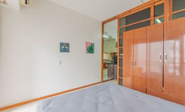 Importante monoambiente amoblado y con balcon !!