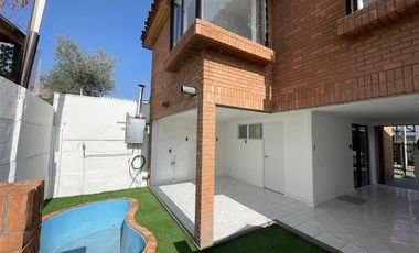 Casa en Arriendo en Carrizo 2897