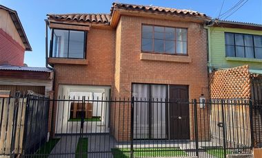 Casa en Arriendo en Carrizo 2897