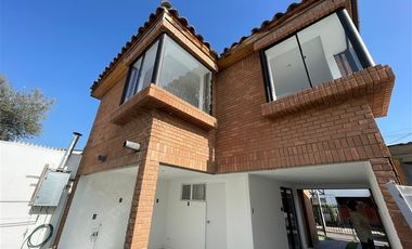 Casa en Arriendo en Carrizo 2897