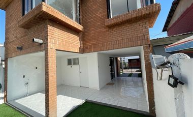 Casa en Arriendo en Carrizo 2897