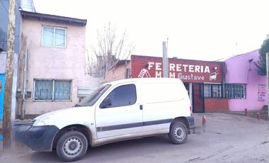 VENTA DE  CASA 2 LOCAL Y DEPTO. FRANCISCO ALVAREZ