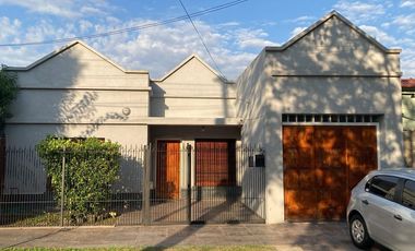 CASA 4 AMBIENTES EN VENTA EN MONTE GRANDE