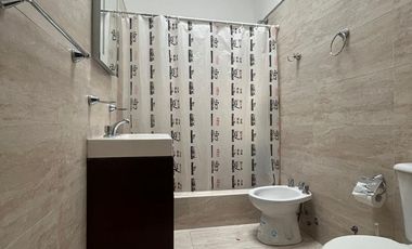 CASA 4 AMBIENTES EN VENTA EN MONTE GRANDE