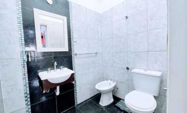 CASA 4 AMBIENTES EN VENTA EN BOSQUES CON PILETA