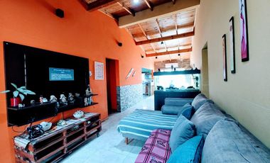 CASA 4 AMBIENTES EN VENTA EN BOSQUES CON PILETA