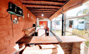 CASA 4 AMBIENTES EN VENTA EN BOSQUES CON PILETA