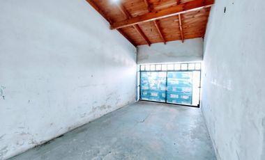 CASA 4 AMBIENTES EN VENTA EN BOSQUES CON PILETA
