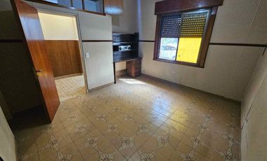 VENTA PH 2 3 AMBIENTES ENTRADA IND. PATIO PARRILLA