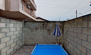 PH 2 ambientes con cochera y patio en Morón