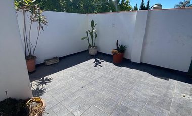 VENTA PH 1er PISO ESC. + LOCAL EN P.B. Y TERRAZA