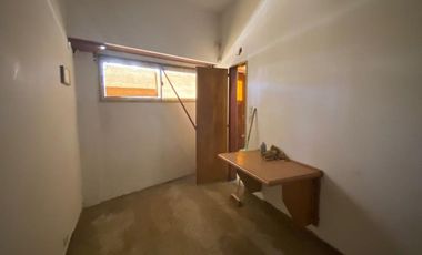 VENTA PH 1er PISO ESC. + LOCAL EN P.B. Y TERRAZA