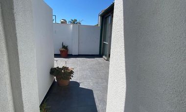 VENTA PH 1er PISO ESC. + LOCAL EN P.B. Y TERRAZA