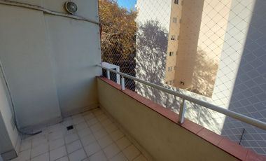 DEPARTAMENTO 4 AMBIENTES BALCON 2 BAÑOS LAVADERO