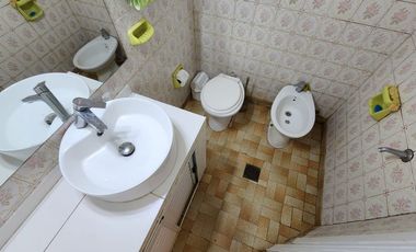 Casa estilo chalet 3 amb venta c/parque y cochera