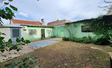 Casa estilo chalet 3 amb venta c/parque y cochera