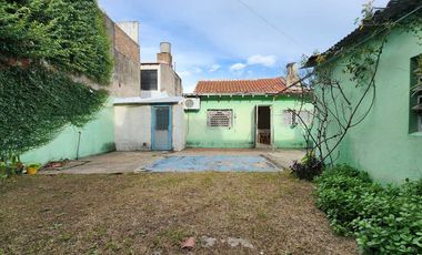 Casa estilo chalet 3 amb venta c/parque y cochera