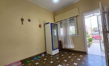 Casa estilo chalet 3 amb venta c/parque y cochera