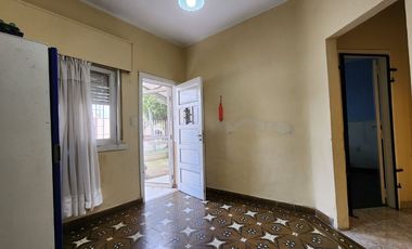 Casa estilo chalet 3 amb venta c/parque y cochera