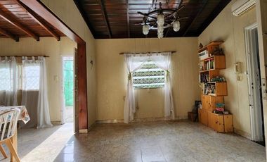 Casa estilo chalet 3 amb venta c/parque y cochera