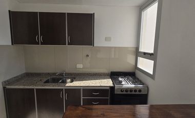 Semipiso 2 amb balcón, cochera doble, a estrenar!