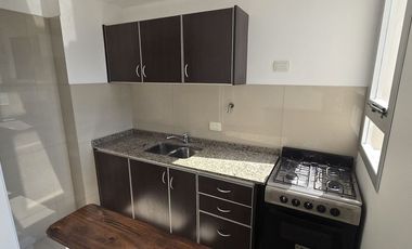 Semipiso 2 amb balcón, cochera doble, a estrenar!