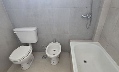 Semipiso 2 amb balcón, cochera doble, a estrenar!