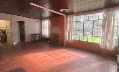 VENTA, CASA 4  AMBIENTES EXCELENTE CONECTIVIDAD