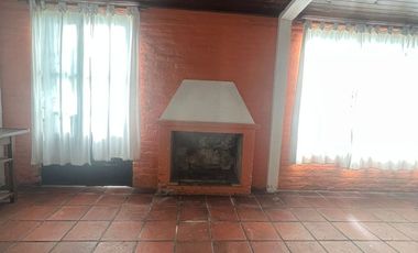 VENTA, CASA 4  AMBIENTES EXCELENTE CONECTIVIDAD