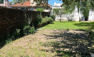 VENTA, CASA 4  AMBIENTES EXCELENTE CONECTIVIDAD