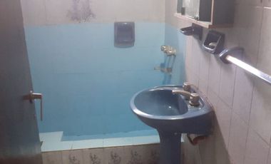 CASA 2 AMBIENTES ALQUILER CASTELAR